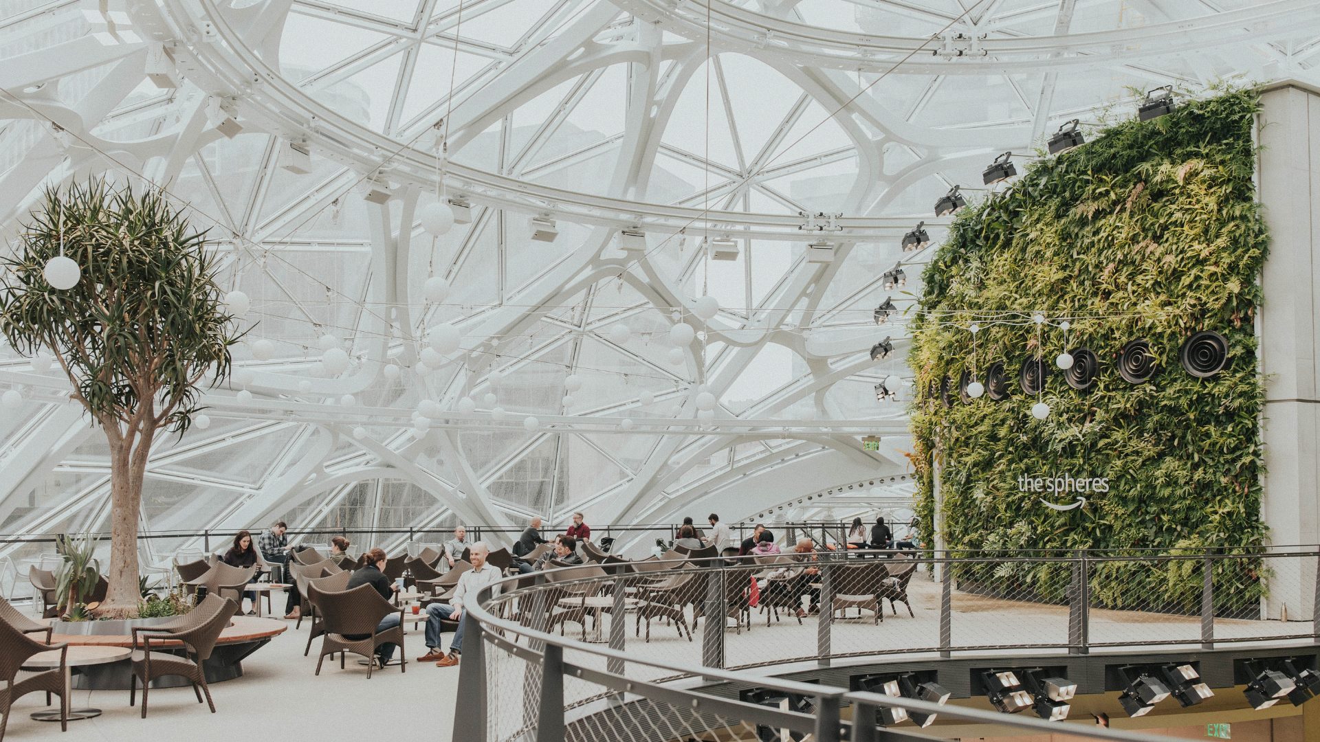 amazon-campus-spheres